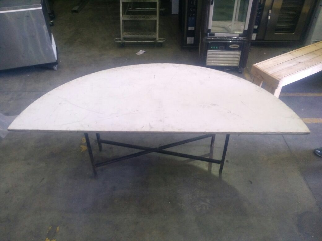 halfmoon-table-bridal-table-18-wide